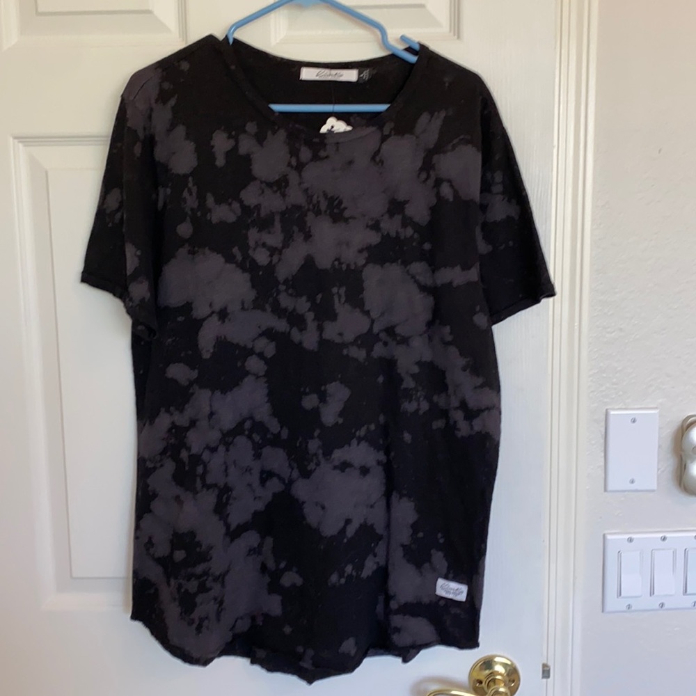 Men’s tie dye super comfy shirt.  NWT!!